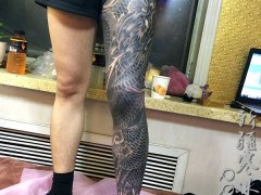 花腿龙纹身刺青 最喜欢的纹身 最流行的纹身刺青  传统纹身 新传统纹身 新疆乌鲁木齐纹身刺青店  新疆首府最好的纹身店
